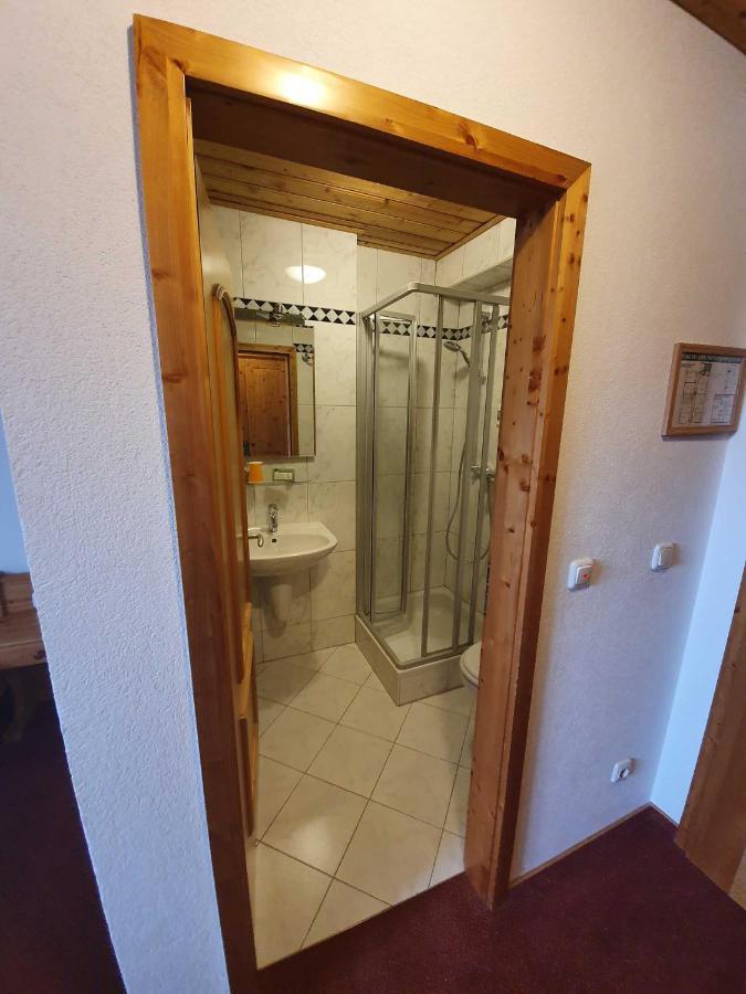 Landgasthof Brunnenwirt Zum Meenzer Fischbachtal ภายนอก รูปภาพ